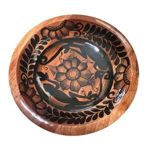 Mexican folk-art hand painted & glazed wooden gecko bowl by Augustina Martinez